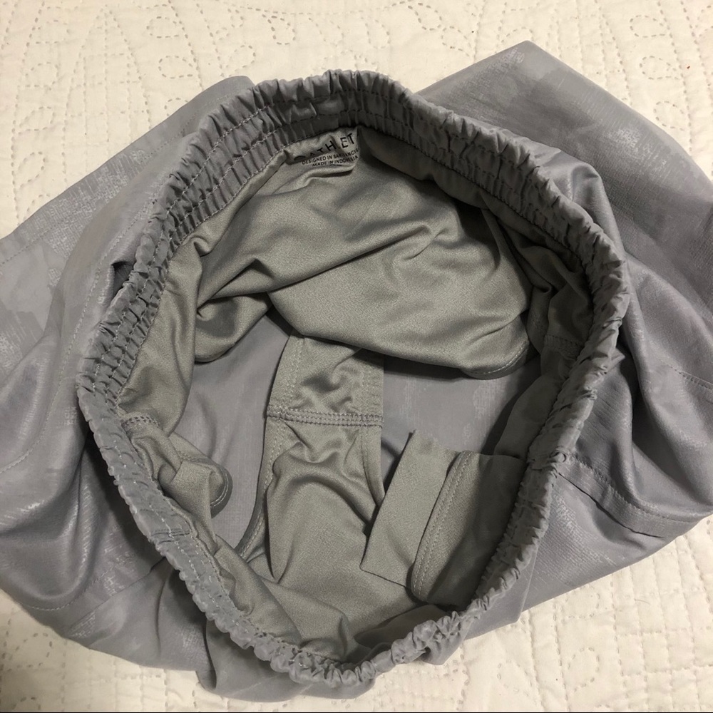 *SOLD* Athleta Grey Running Shorts Size XS - Picture 5 of 8